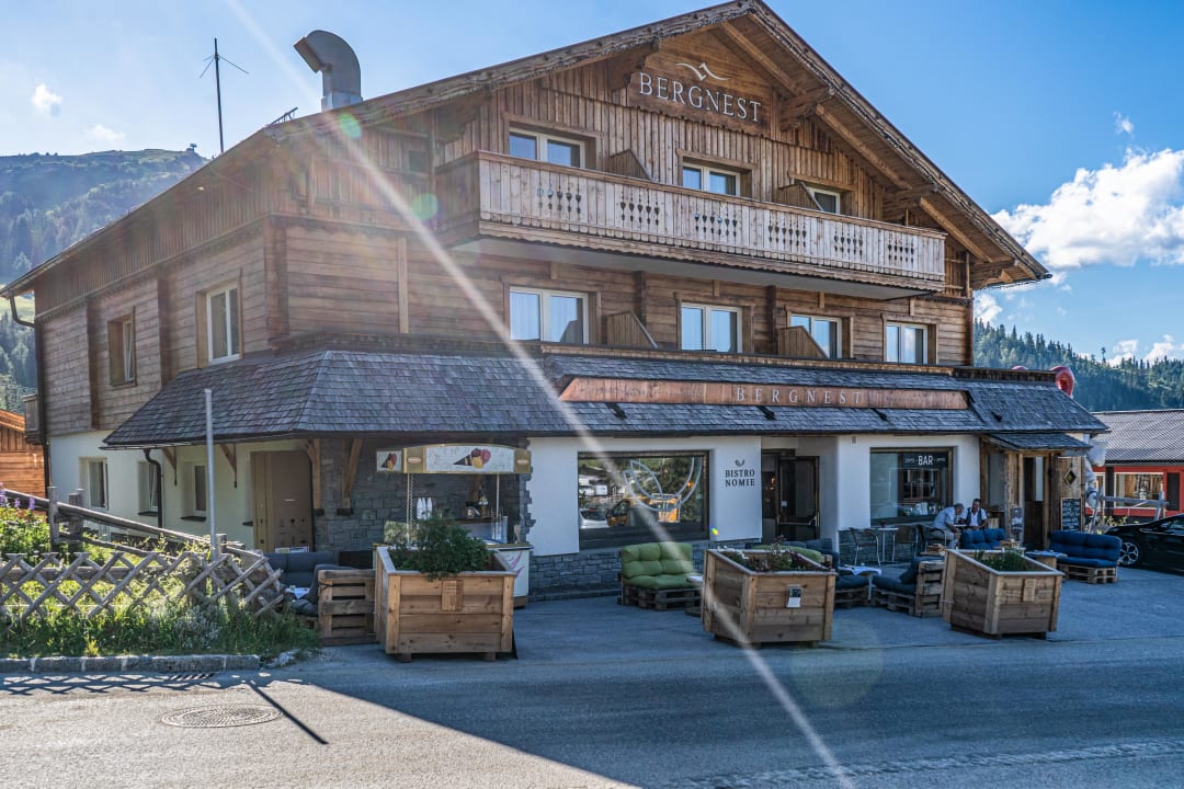 Außenansicht Bergnest - die Frühstückspension am Katschberg