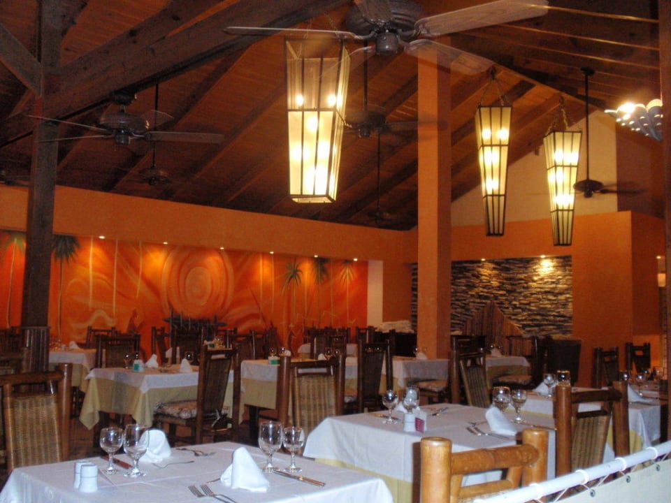 Restaurant La Uva Grand Palladium Select Bávaro Resort & Spa