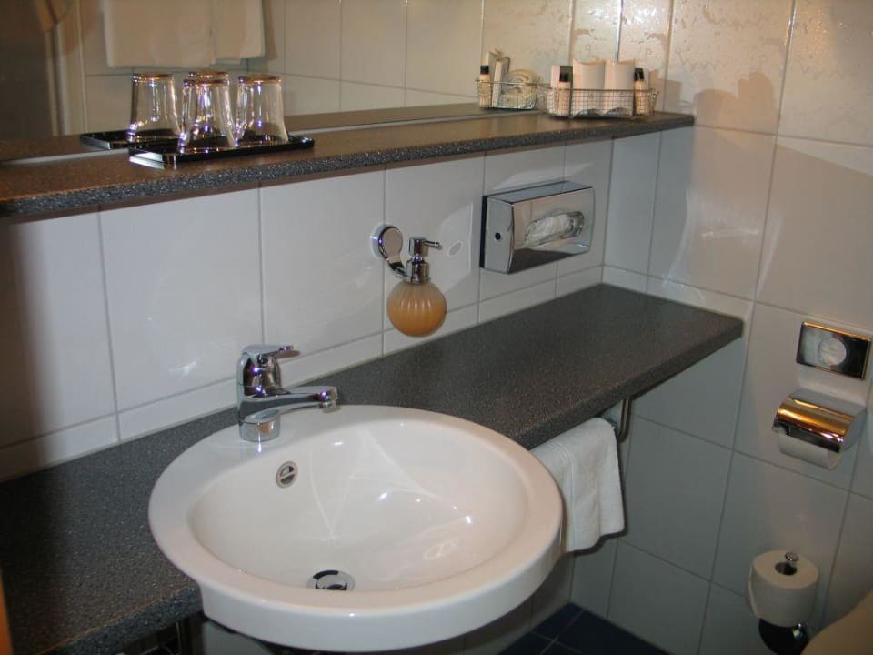 Badezimmer Leonardo Boutique Hotel Rigihof Zurich