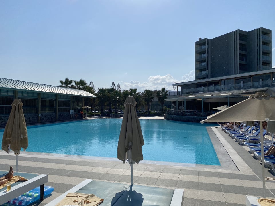 Pool Arina Beach Resort