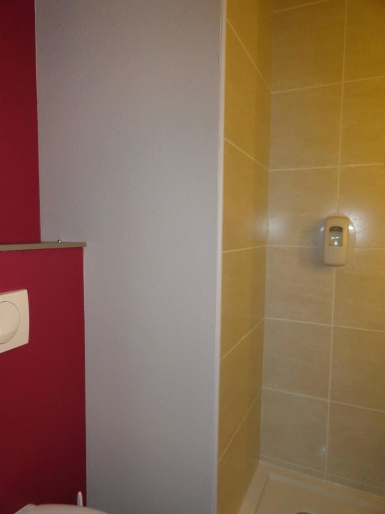 Unser Badezimmer B&B Hotel Marseille Velodrome Prado