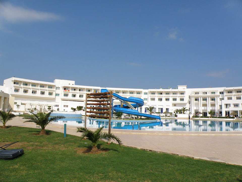 Basen ze zjeżdżalniami Hotel Aqua Life Yasmine