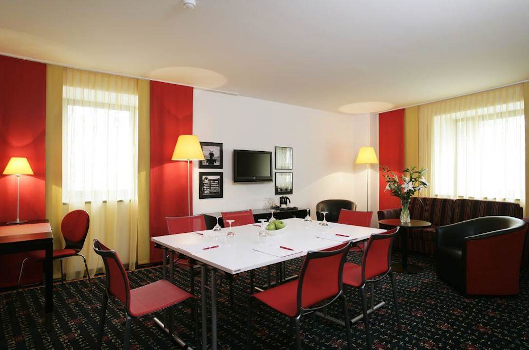 Hotel (other) Vienna House Easy Airport Bucharest
