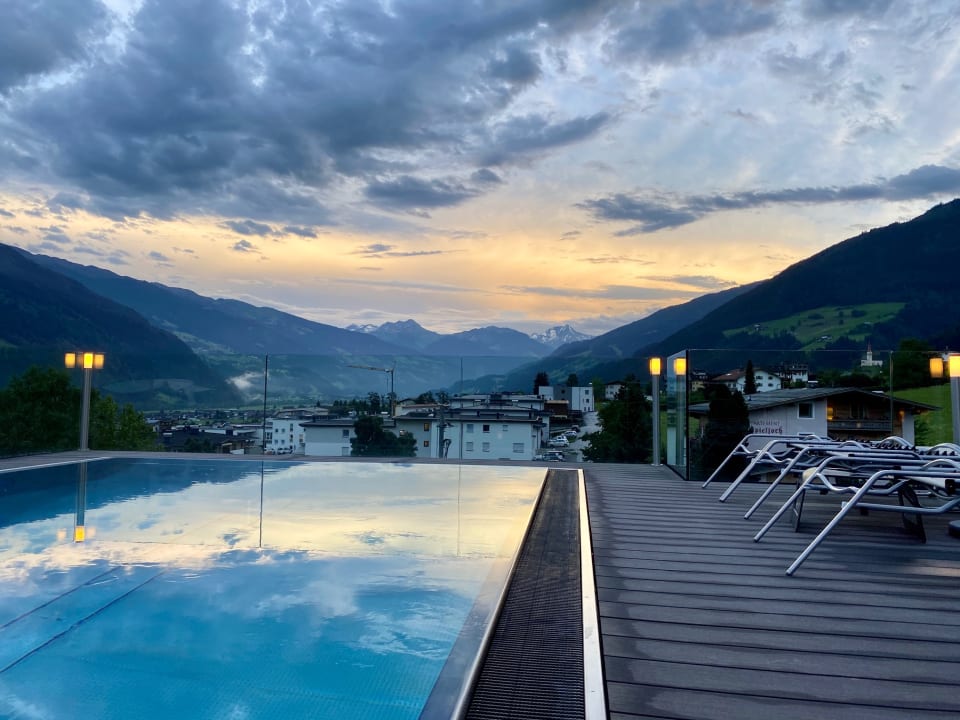 Pool Mia Alpina . Zillertal Family Retreat