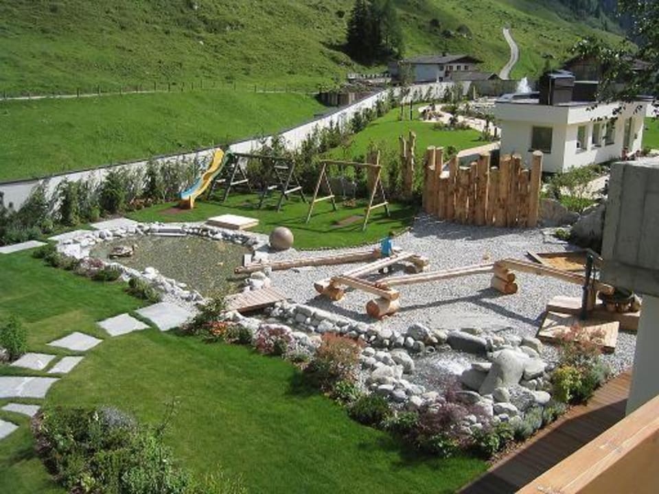 Gartenanlage Hotel Alpenhof