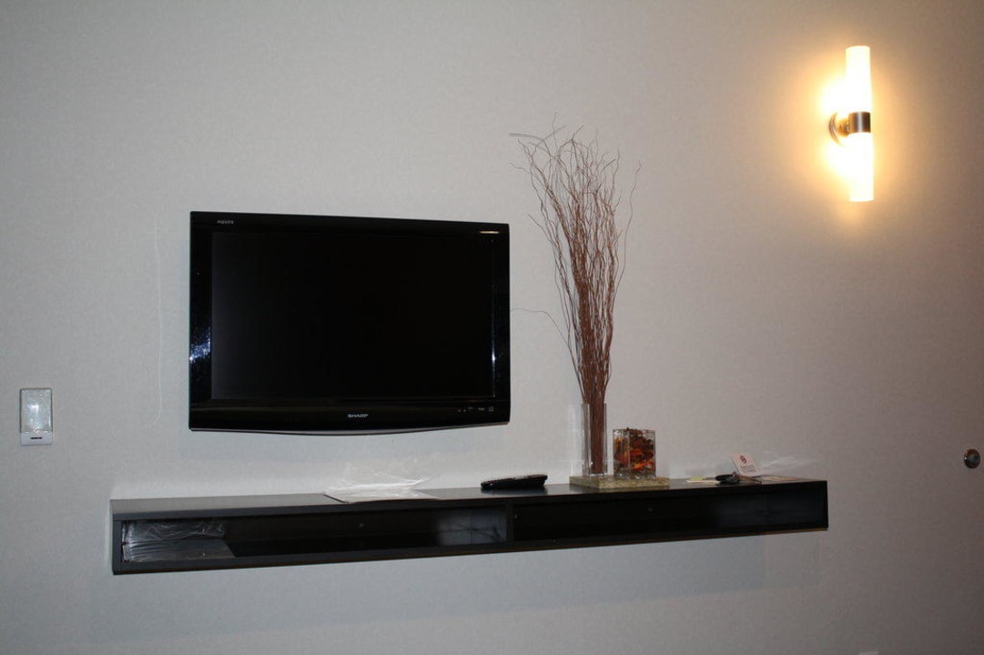 Flatscreen TV /Ablage The Tangerine -  a Burbank Hotel
