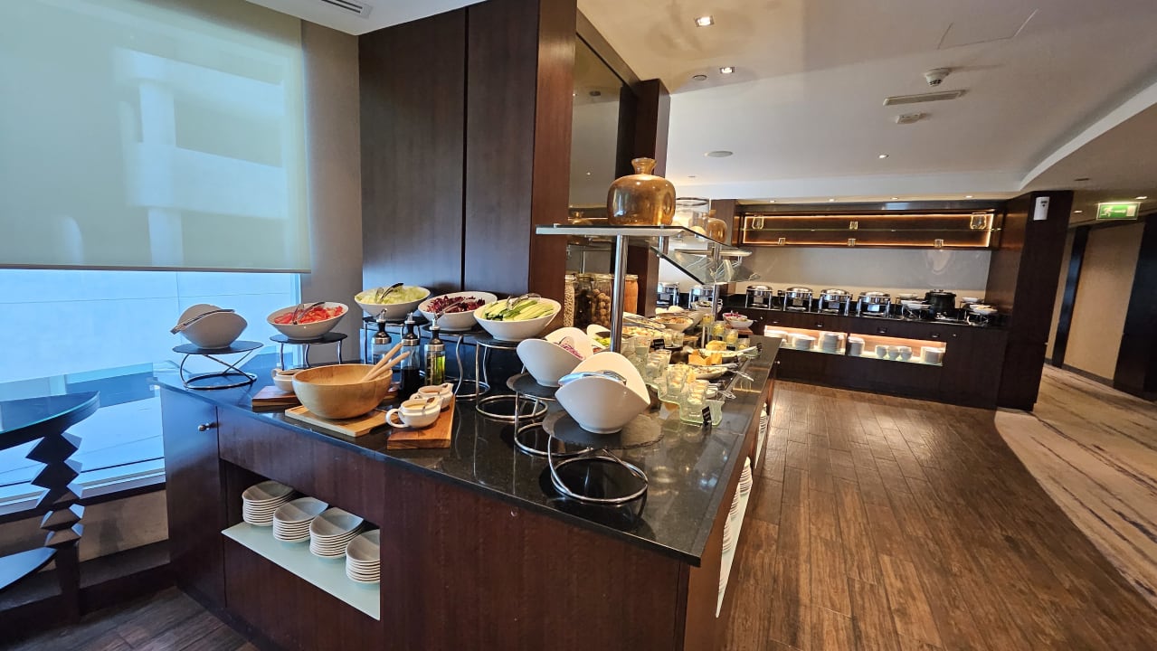 Gastro Rose Rayhaan by Rotana