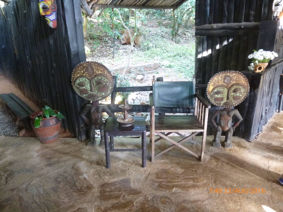 Im Eingngsbereich Shimba Hills Lodge