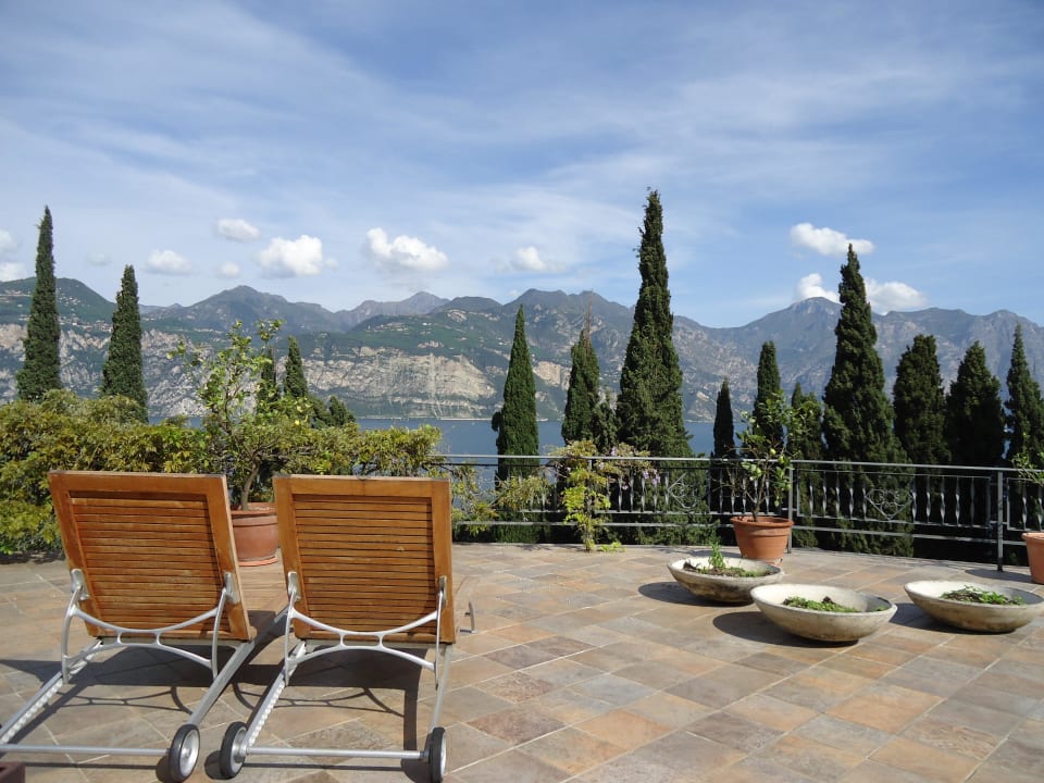 Schöner Vorgarten mit tollen Ausblick Hotel Bellevue San Lorenzo