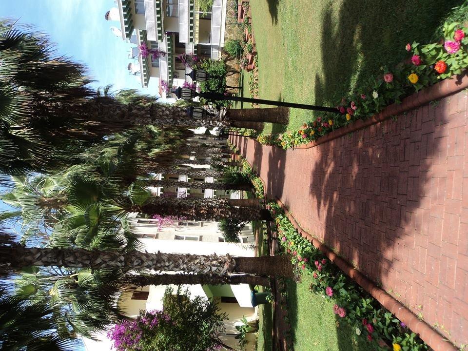 Weg zum Garten Sealife Buket Resort & Beach