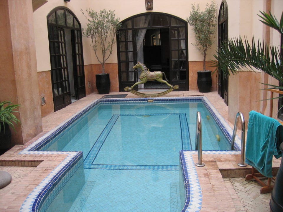 2. Innenhof mit Pool Angsana Riads Collection