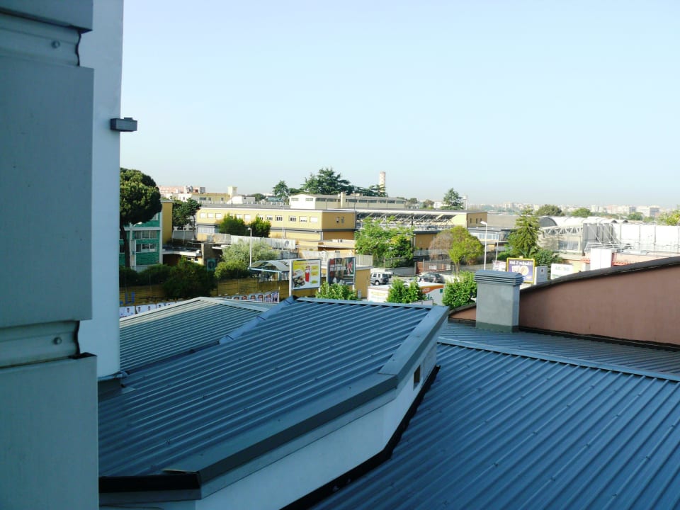 Widok z okna Hotel Domidea