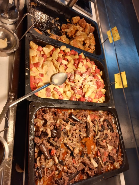 Gastro Side Village Hotel