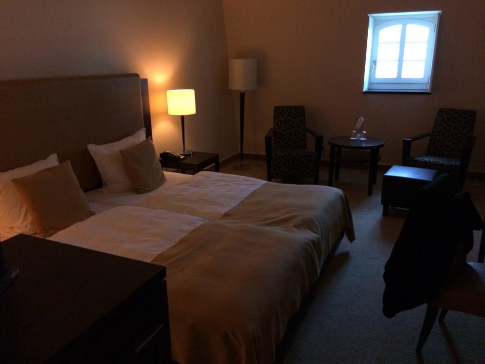 Blick ins Zimmer Steigenberger Hotel de Saxe