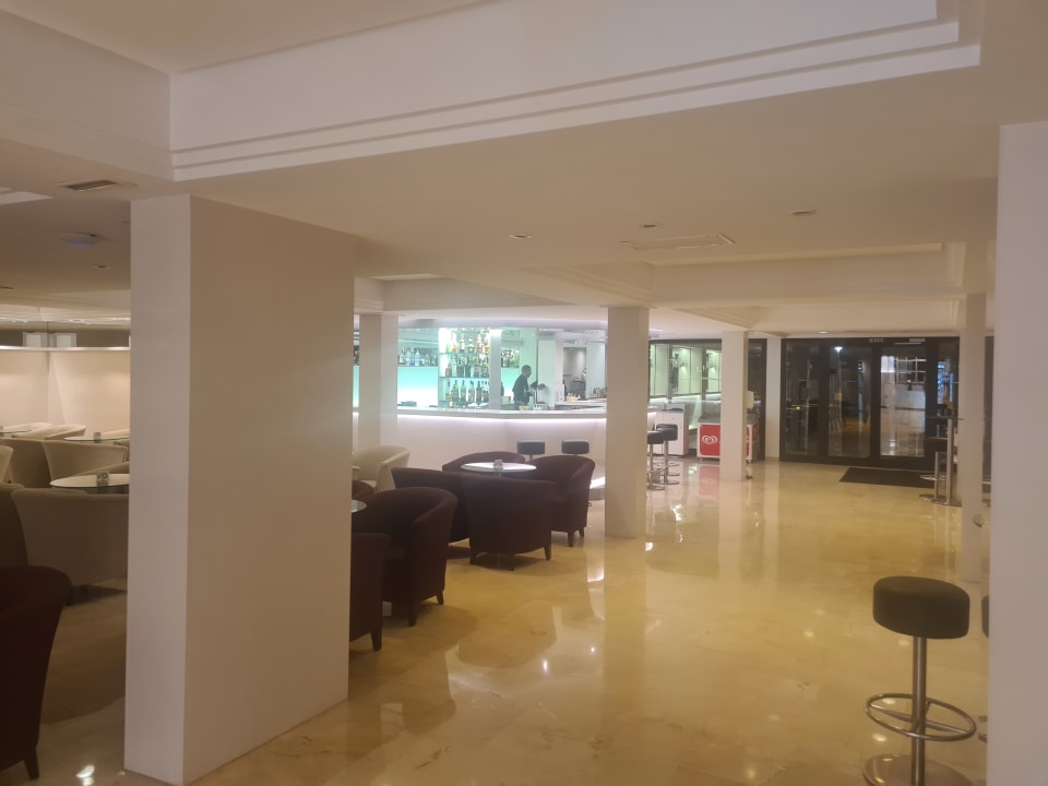 Lobby CM Playa del Moro