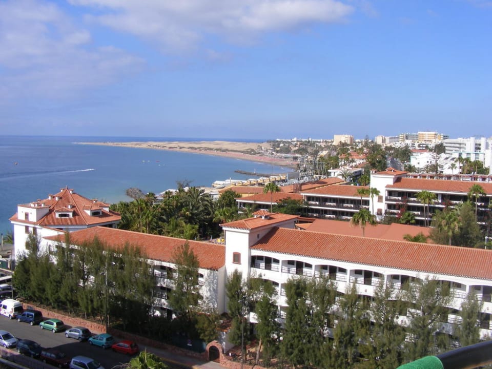 Rechte Seite: Benachbartes Hotel  allsun Hotel Lucana