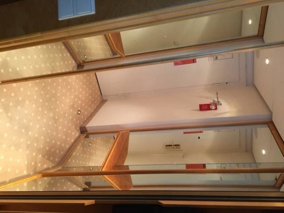Flur Hotel Bristol Berlin