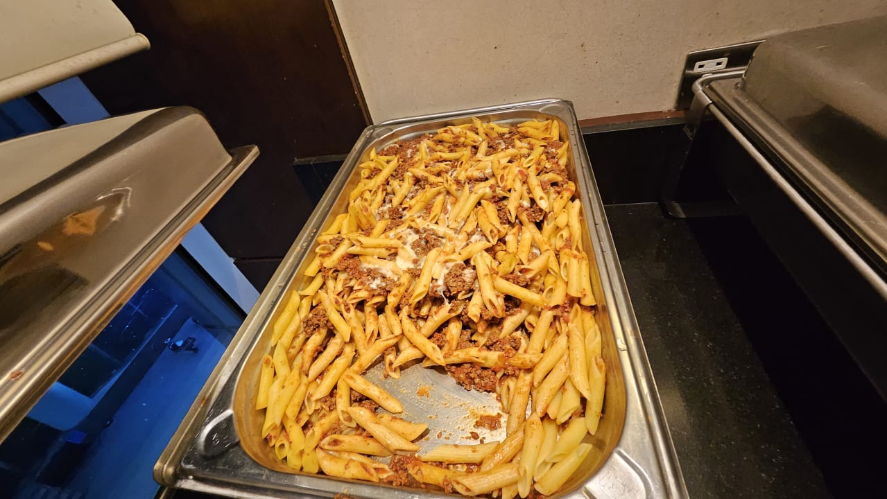 Gastro Rose Rayhaan by Rotana