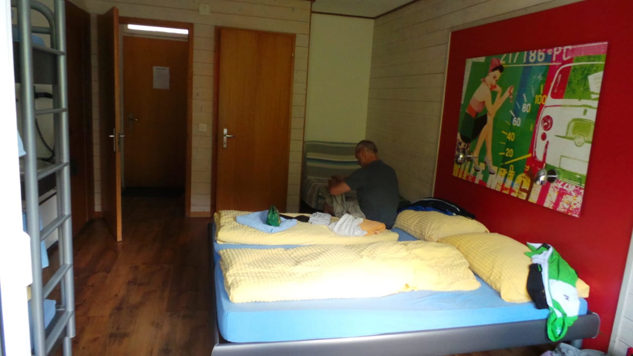 Dppelbett mit Etagenbett Hotel Go-In