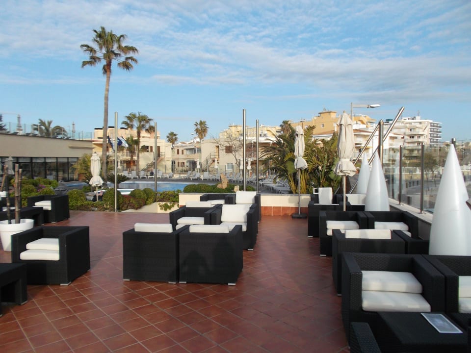 Terrasse mit Bar AluaSoul Palma