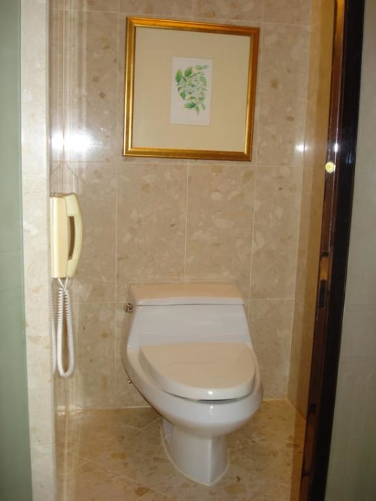 Badezimmer - Toilette Hotel The Peninsula Bangkok
