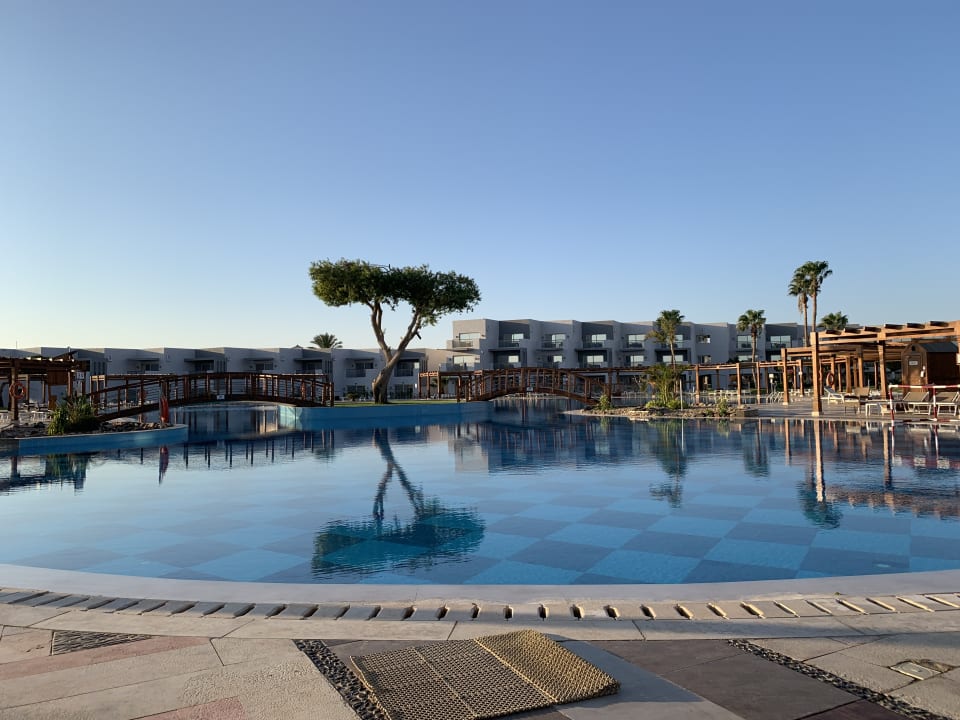 pool-tui-blue-crystal-bay-hurghada-holidaycheck-hurghada-safaga