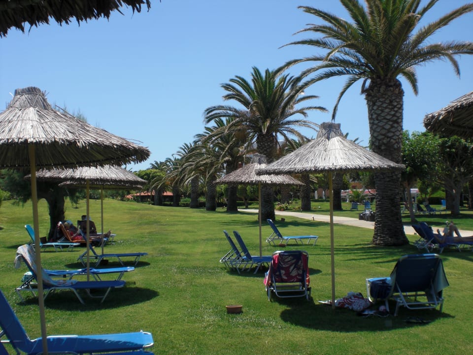 Liegewiese Anissa Beach & Village