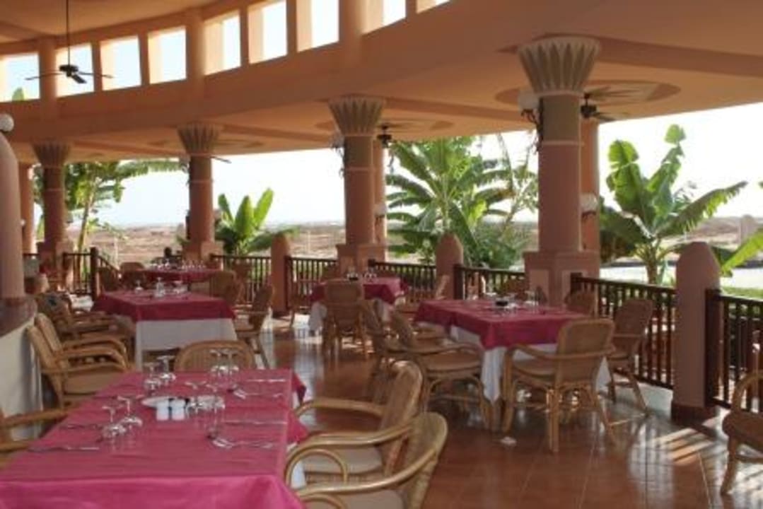 Restaurant Mambana Hotel Riu Funana