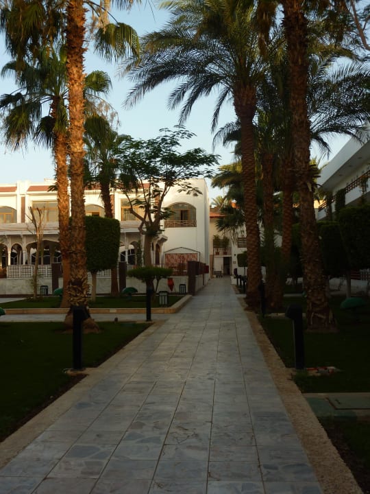 Unser Weg zu den Restaurants The Grand Hotel Hurghada