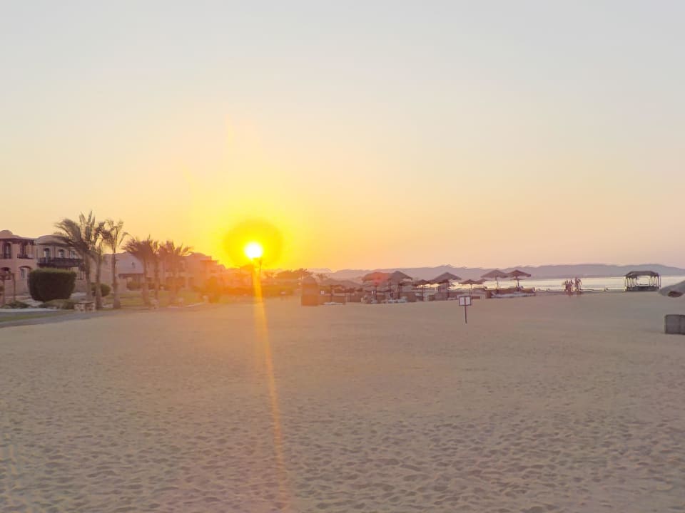Sonnenuntergang Radisson Blu Resort, El Quseir