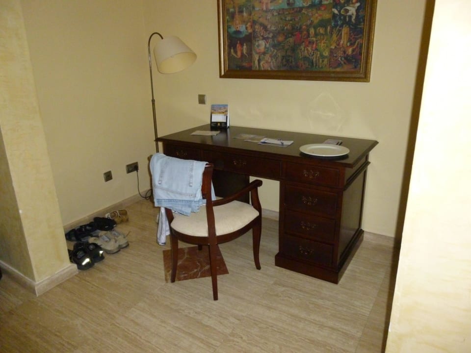 Schreibtisch R2 Rio Calma Hotel & Spa & Conference