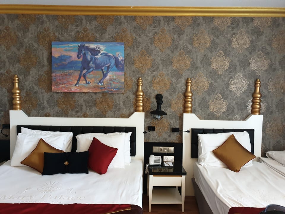 Zimmer Mary Hotel Side