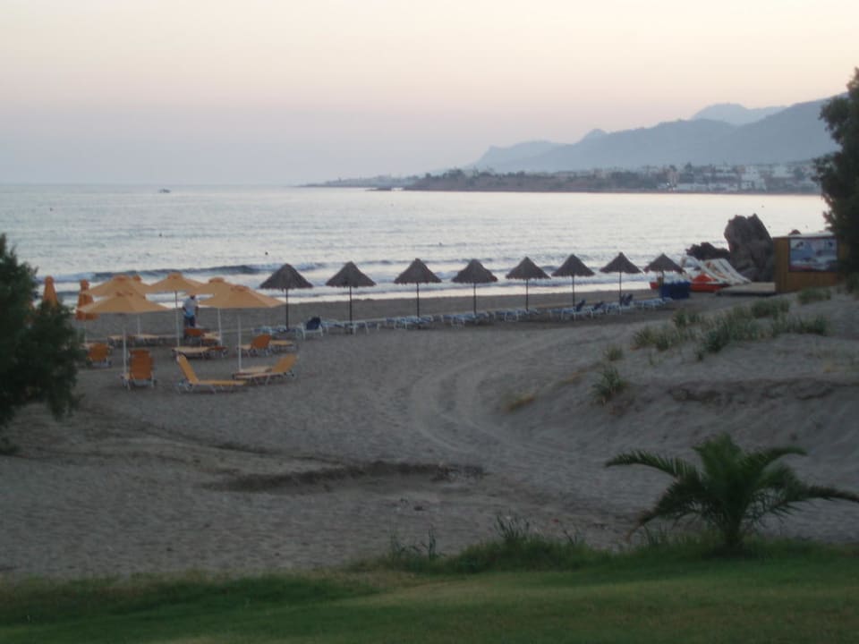 Abendstimmung am Hotelstrand Atlantica Mikri Poli Crete