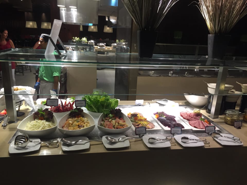 leckeres Essen Crowne Plaza Hotel Yas Island