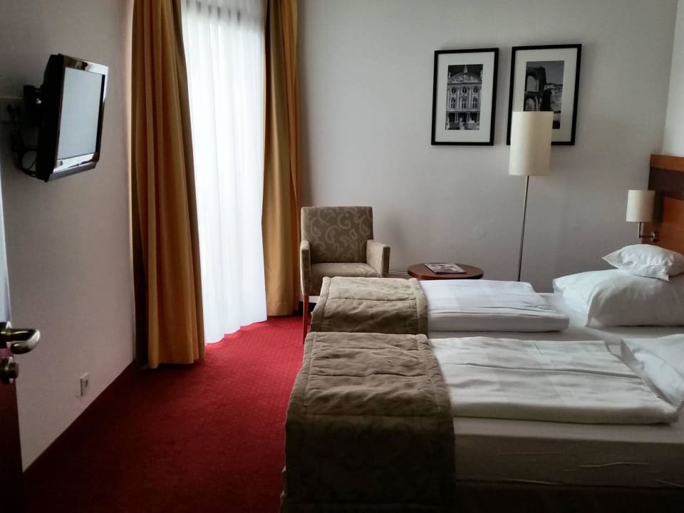 Zimmer mit Flach TV Hotel Aquis Grana City