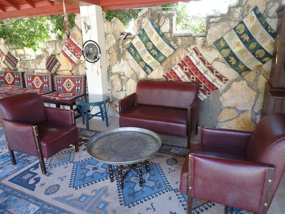 Stoliki Semoris Hotel