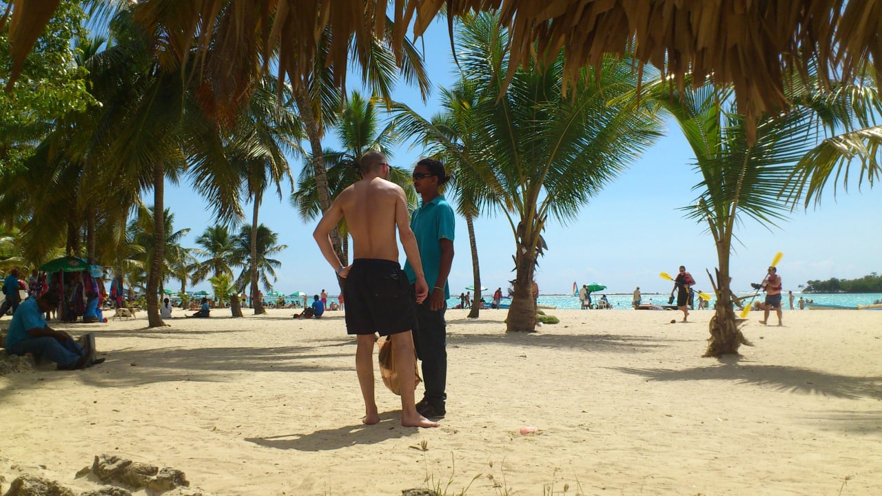 Direkt am Hotelstrand... BelleVue Dominican Bay