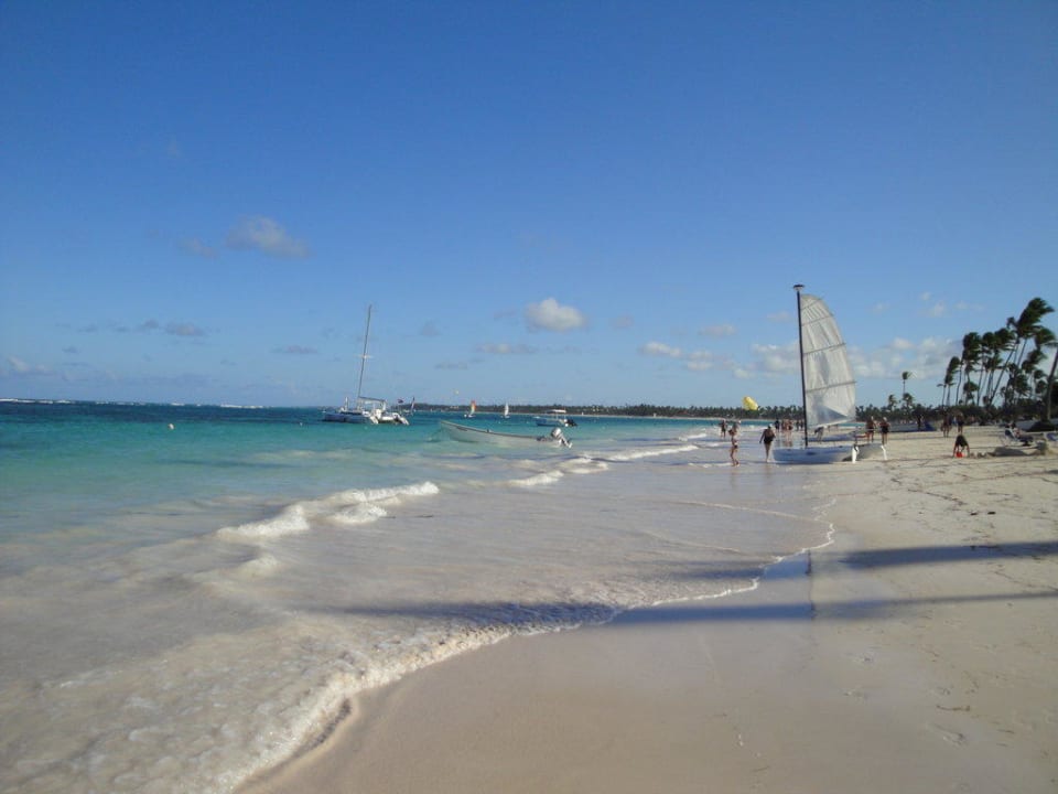 Rückweg von den Strandbuden Punta Cana Princess All Suites Resort & Spa