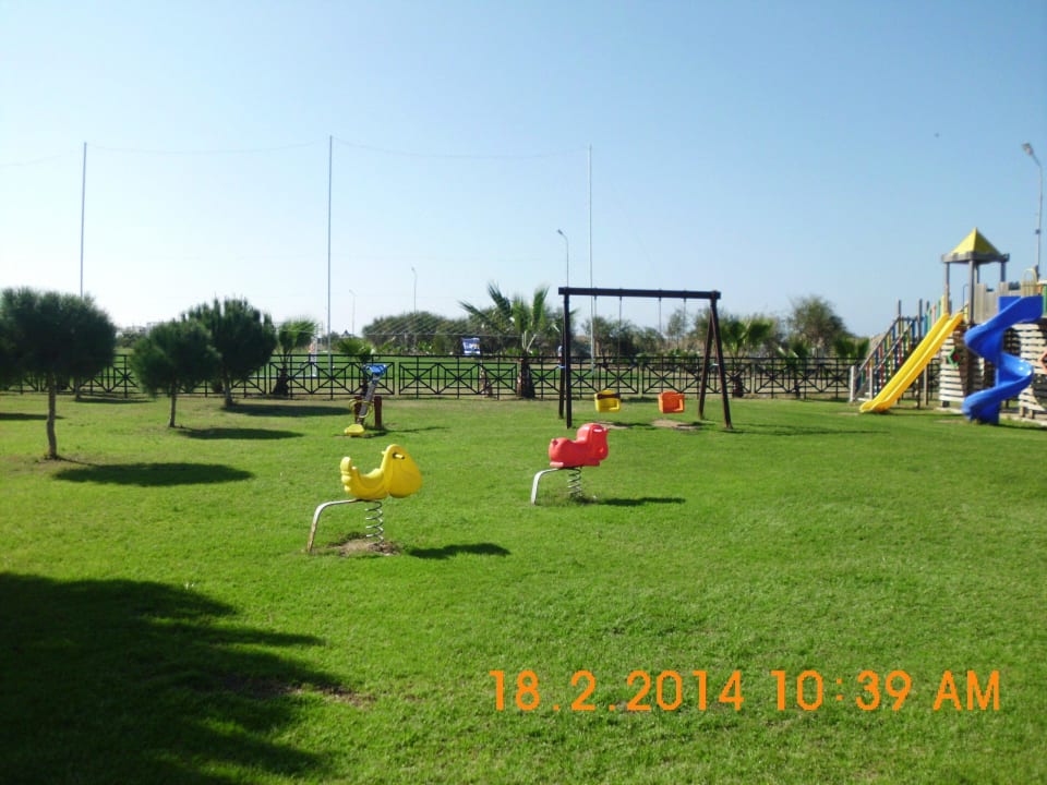 Weitläufiger Kinderspielplatz Seaden Sea World Resort & Spa