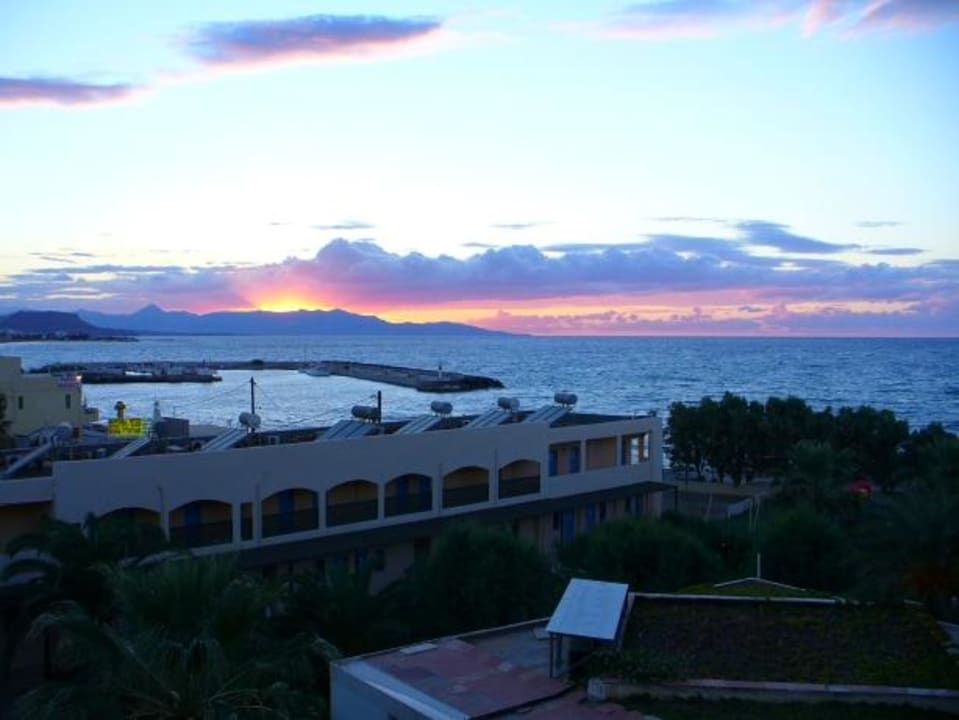 Widok z okna Hotel Aphrodite Beach Club