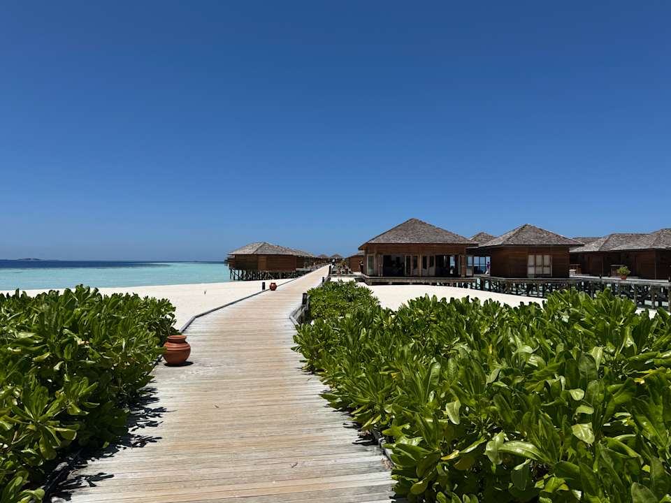 Strand Vilamendhoo Island Resort & Spa