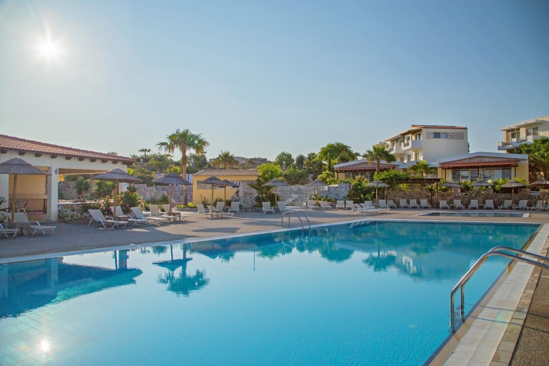 Pool Hotel Kouros Palace