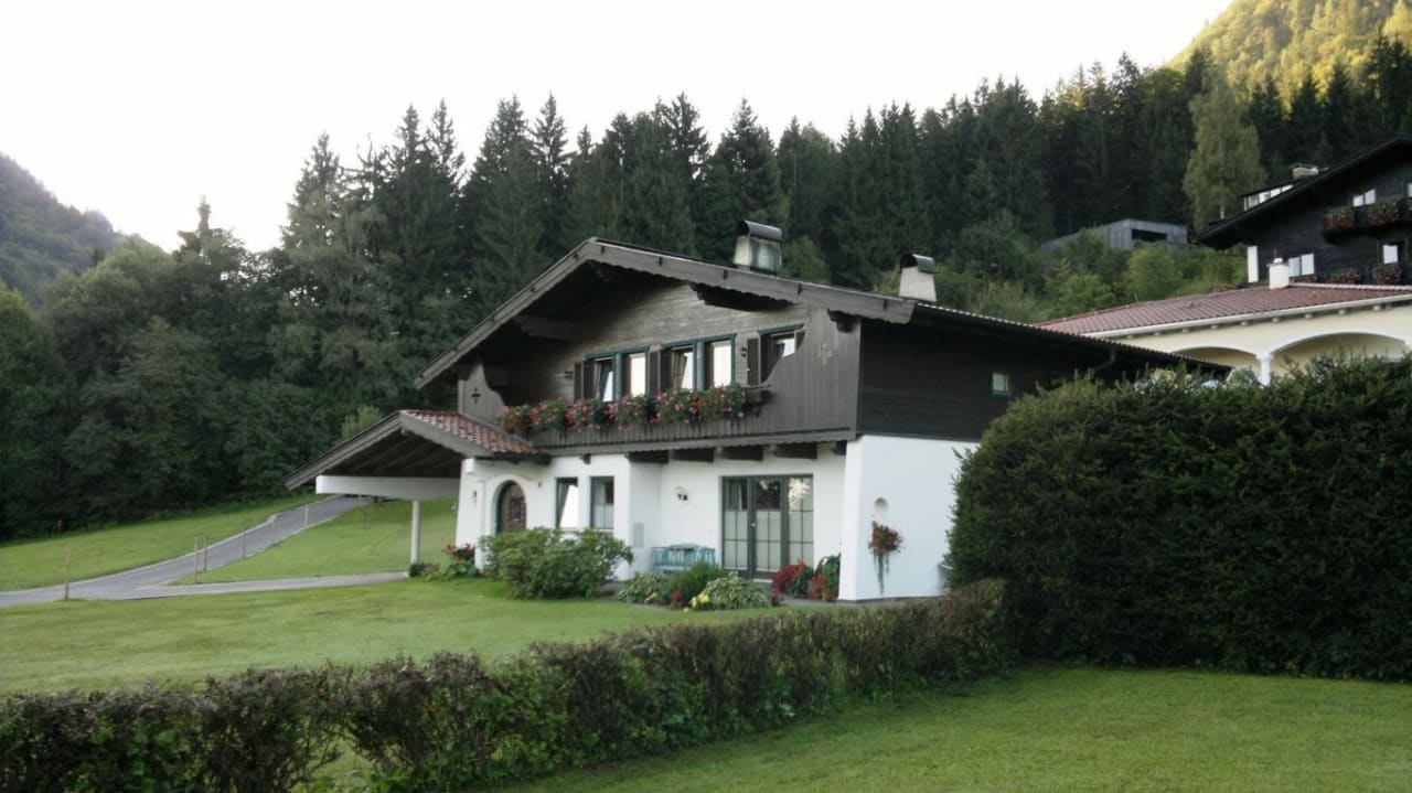 Ferienhäuser/Private Hotel Hennersbergerhof