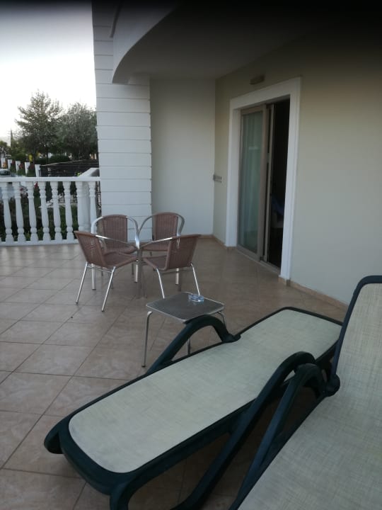 Zimmer Alba Queen Hotel