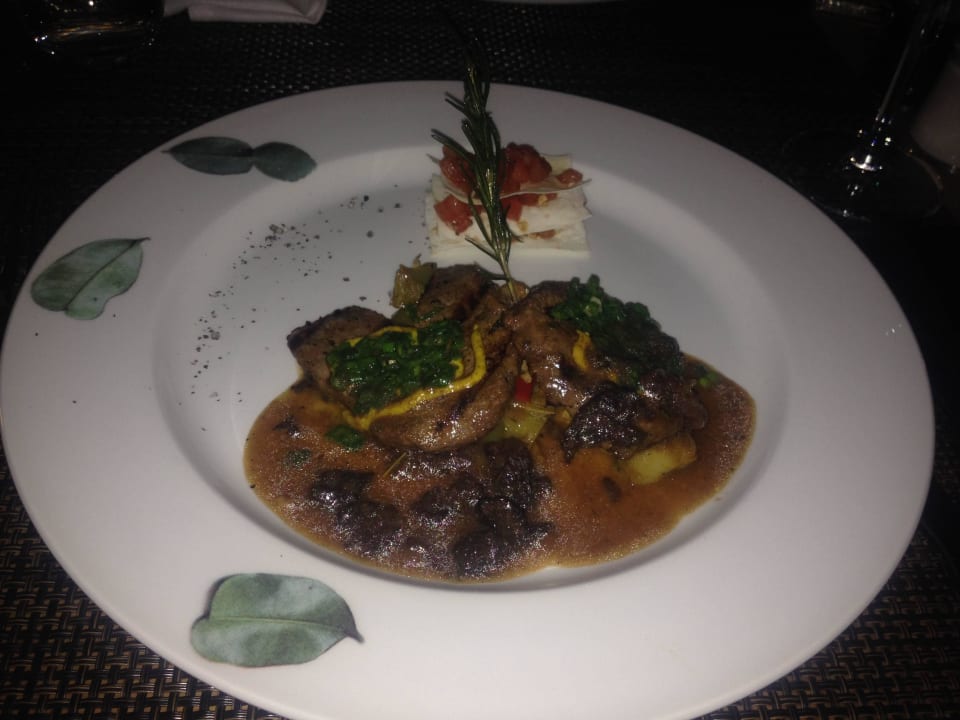Italianer Acanthus Cennet Barut Collection
