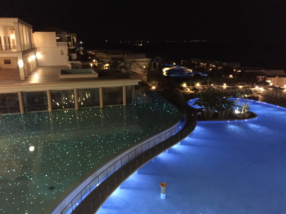 Hauptpool und Spa Abendstimmung Atrium Prestige Thalasso Spa Resort & Villas