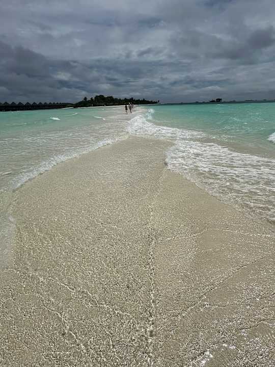 Strand Kuredu Island Resort & Spa