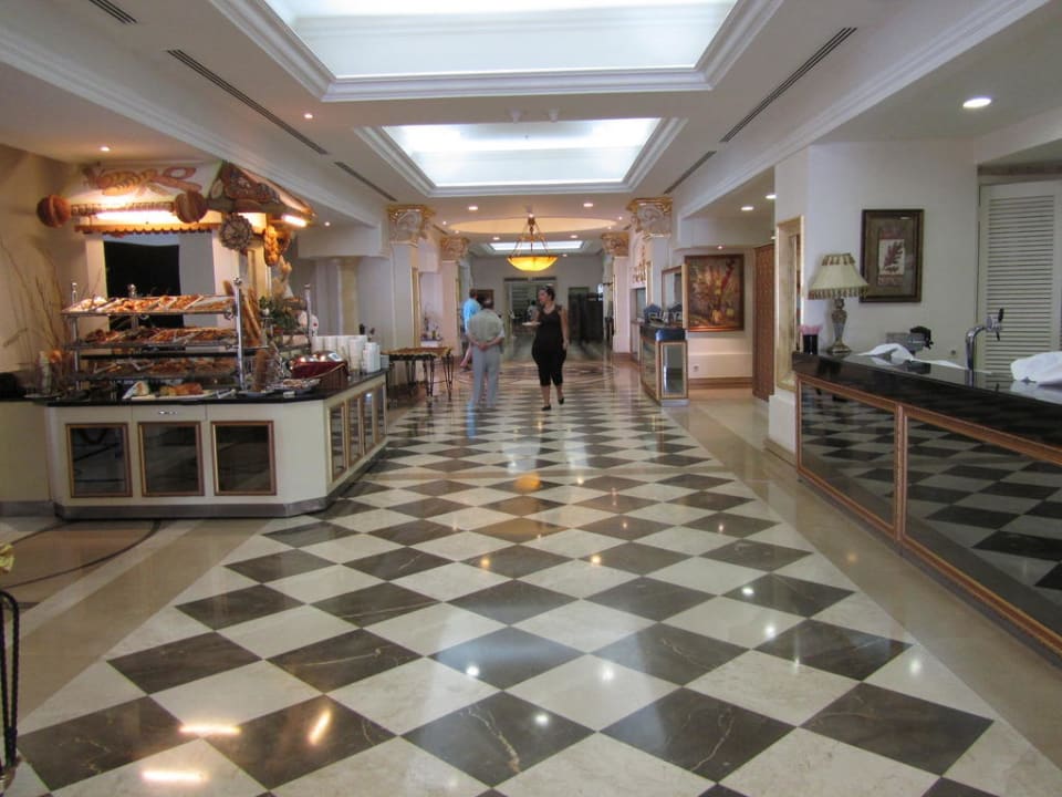 Der Korridor im Buffet - Restaurant Hotel Delphin Diva