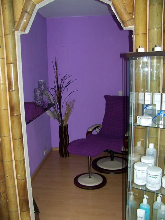 Behandlungsraum - Kosmetik Spa-Wellness-Lounge Feriensuite Bali-Lounge