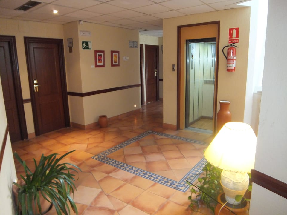 Lobby Hotel Los Cantaros